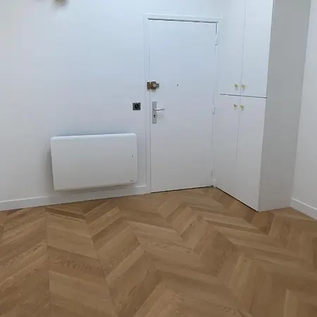 아파트 Cosy Near The Opera *